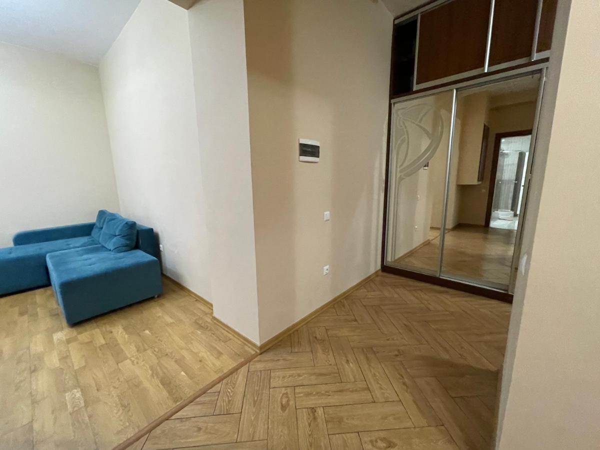 Avangard Qn Romana 26 Apart Leopoli Esterno foto