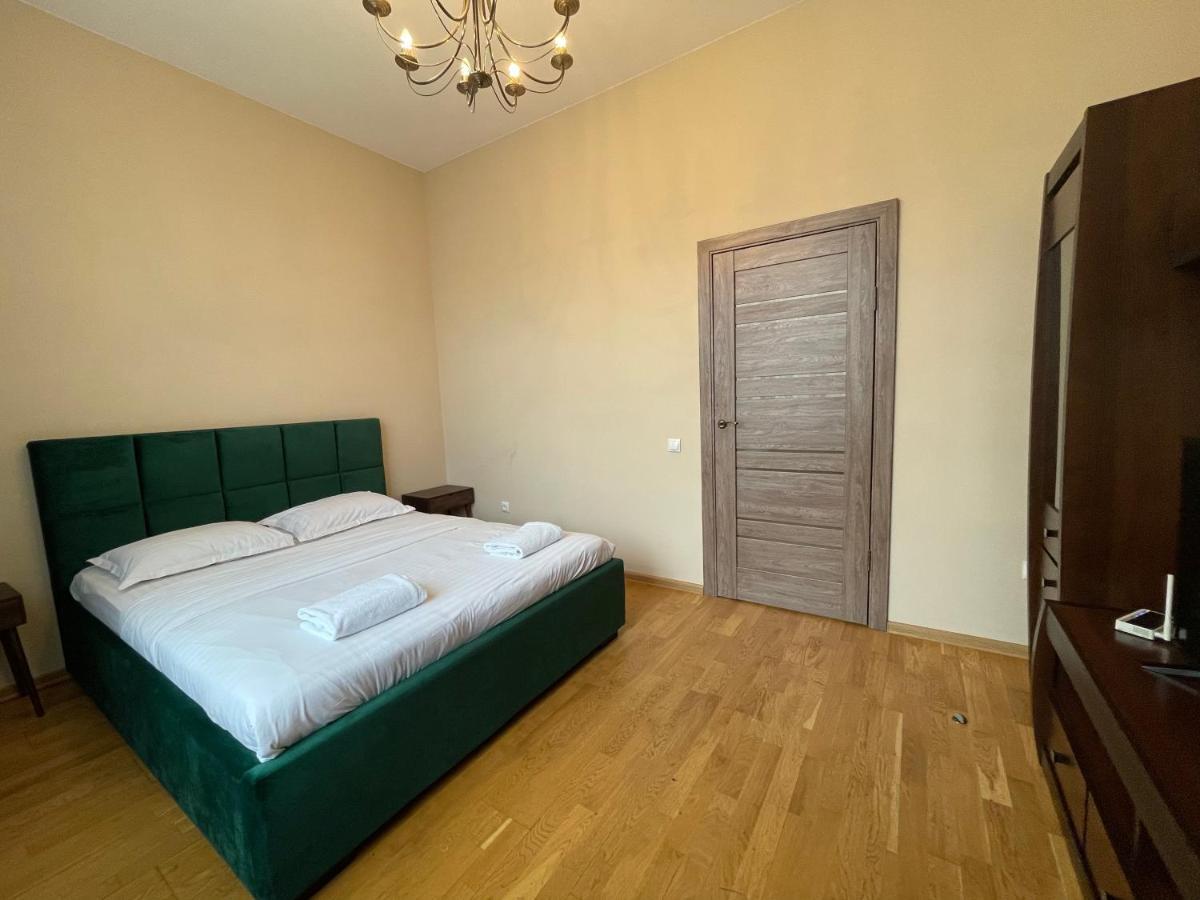 Avangard Qn Romana 26 Apart Leopoli Esterno foto